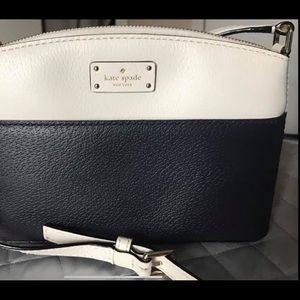 Kate Spade NWOT navy and cream purse authentic